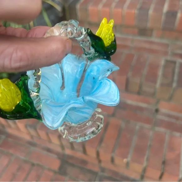 4" Vintage light Blue Small Hand Blown Glass Basket Spring Easter Excellent - Picture 11 of 11